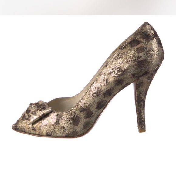 Stuart Weitzman brand new open toe gold pumps - Picture 1 of 5
